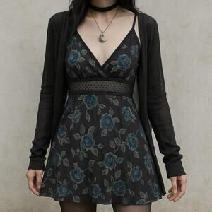 Vintage Black blue floral sheet dress, babydoll V-neckline, lace. medium large